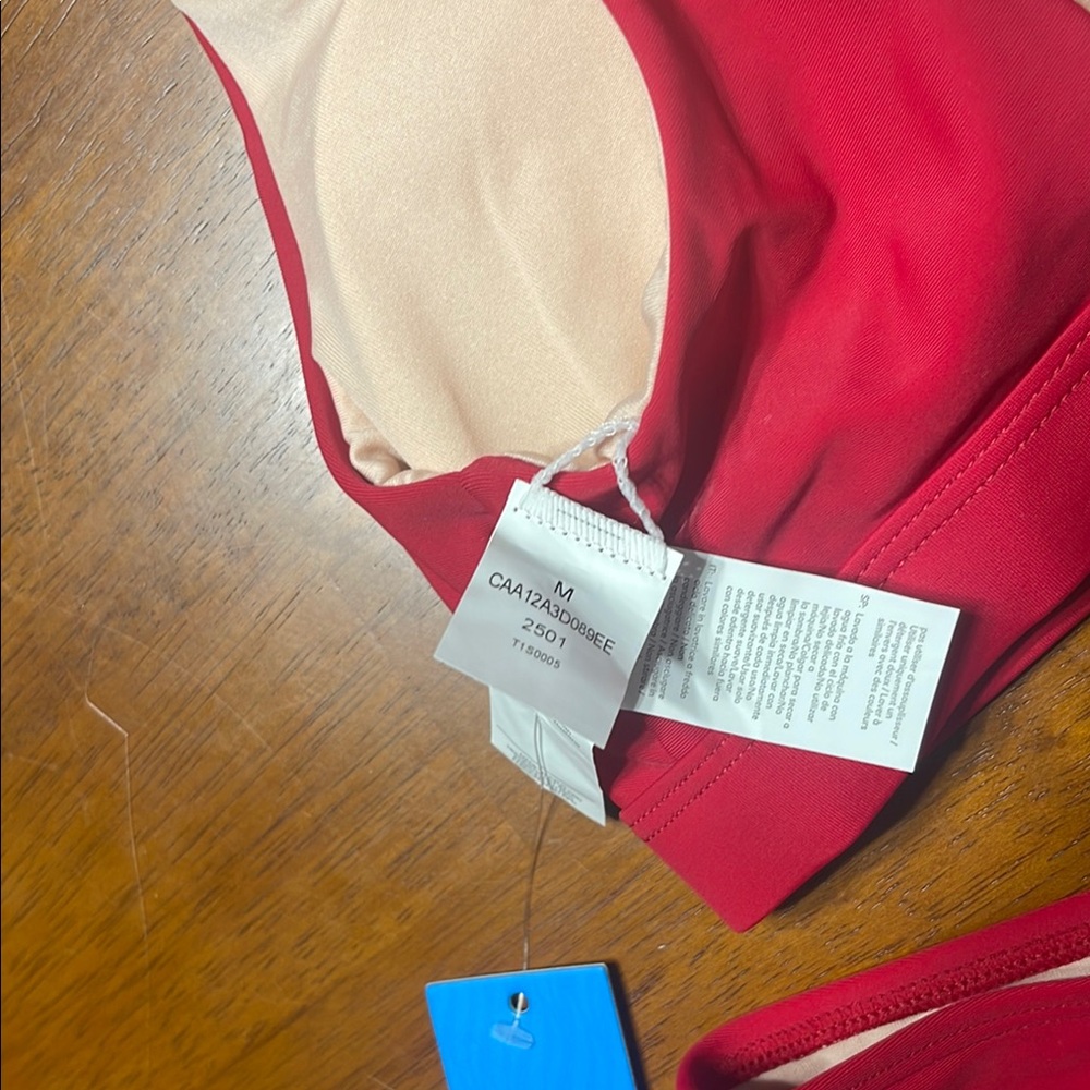 Cupshe “Emerge” V‑Neck & Classic Hipster Bikini Set – Medium – NWT - Picture 10 of 10